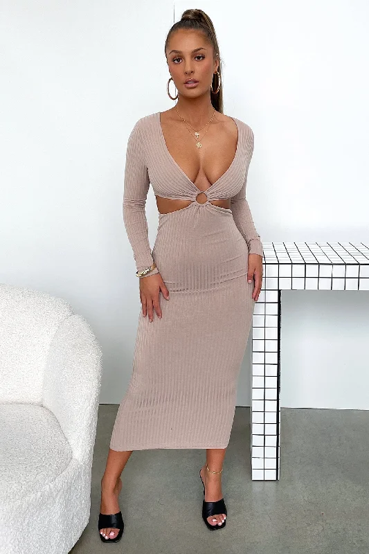 Bargain Blast Laska Midi Dress - Tan