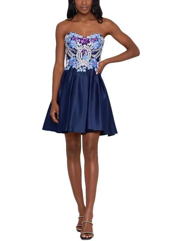 Bonus Savings Juniors Womens Embroidered Mini Fit & Flare Dress