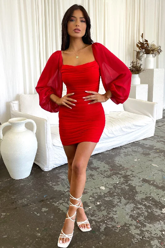 Take Advantage Octavia Dress - Red
