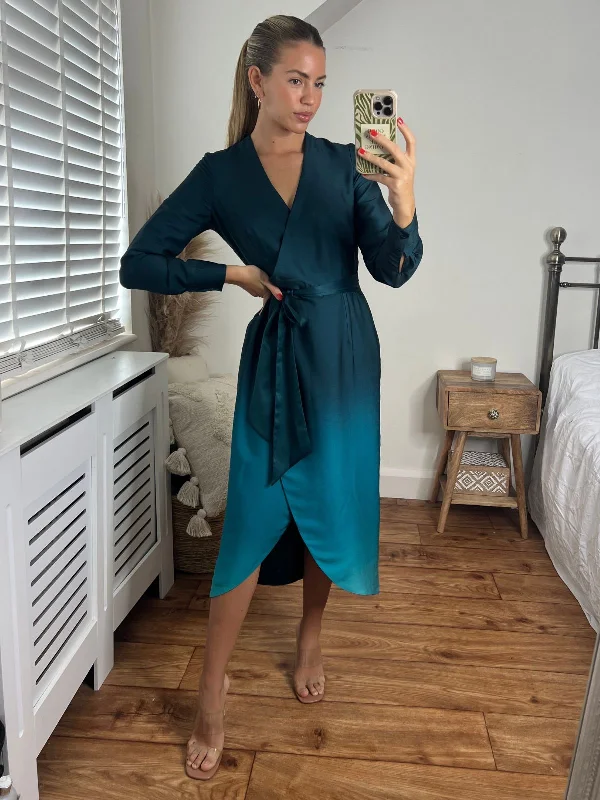 Can't Miss Fergie Reversible 2 in 1 Wrap Midi Dress / Green Ombre