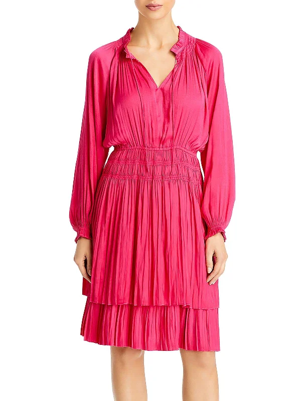 Can't Miss Womens Pleated Knee Shift Dress