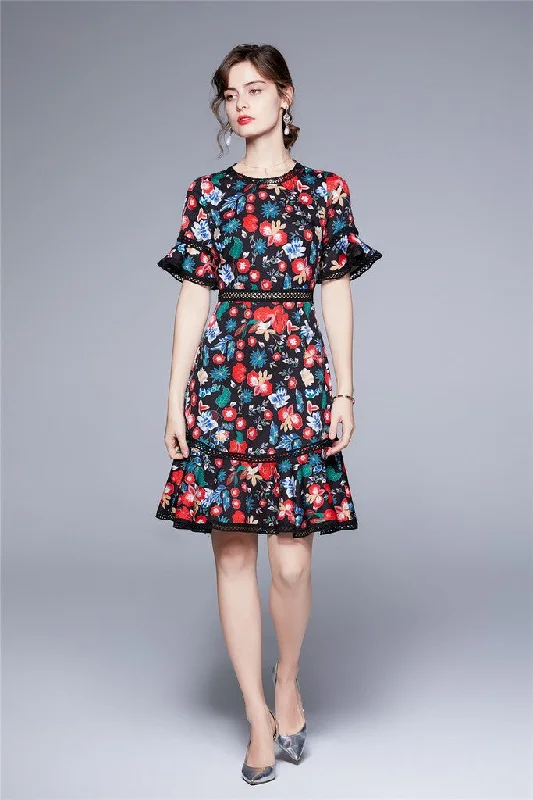 Shop and Save Black & Red & Blue floral print Day A-line Crewneck Juliet Short Sleeve Above Knee Dress