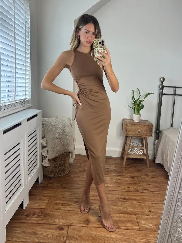 Deal Frenzy Drea Cut Out Midi Dress / Brown
