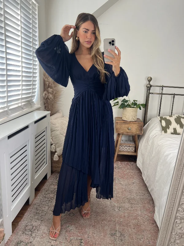 Final Markdown Toni Long Sleeved Pleated Maxi Dress / Navy
