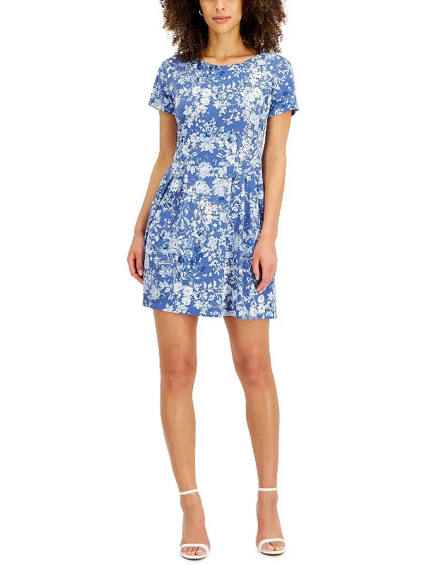 Hurry In Petites Womens Scoop neck Pockets Fit & Flare Dress