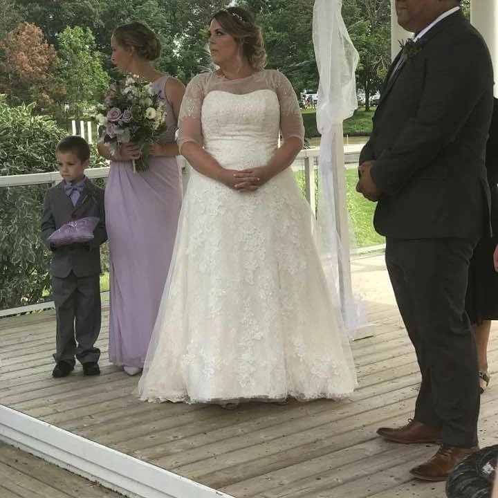 Hot Deal David's Bridal Lace a line