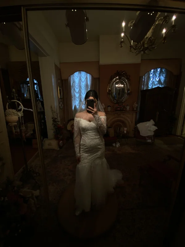 Midnight Sale David's Bridal LONG SLEEVE OFF-THE-SHOULDER TRUMPET WEDDING DRESS