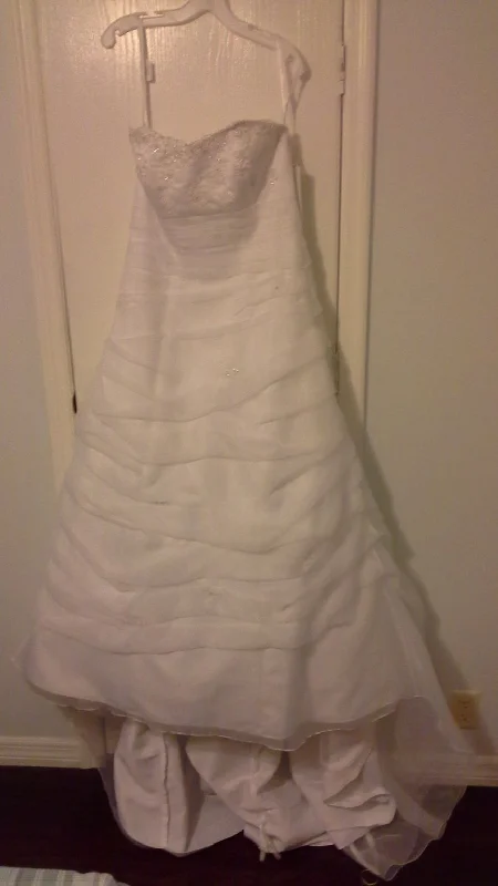 Lowest Price David's Bridal L9479 white organza strapless corset