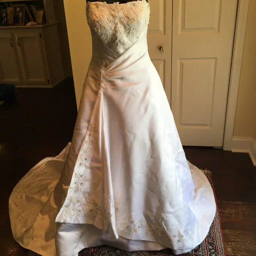 Instant Savings Maggie Sottero Does not have one. Only Maggie Sottero label