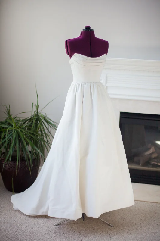 Sale Event Priscilla of Boston vineyard collection - cricket