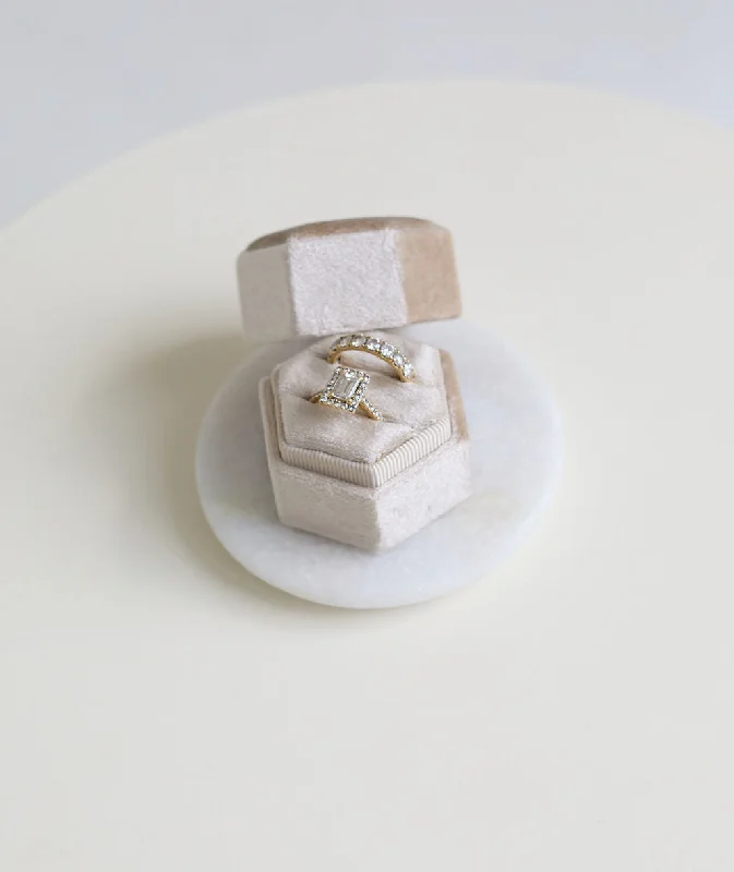 Price Break Velvet Ring Box