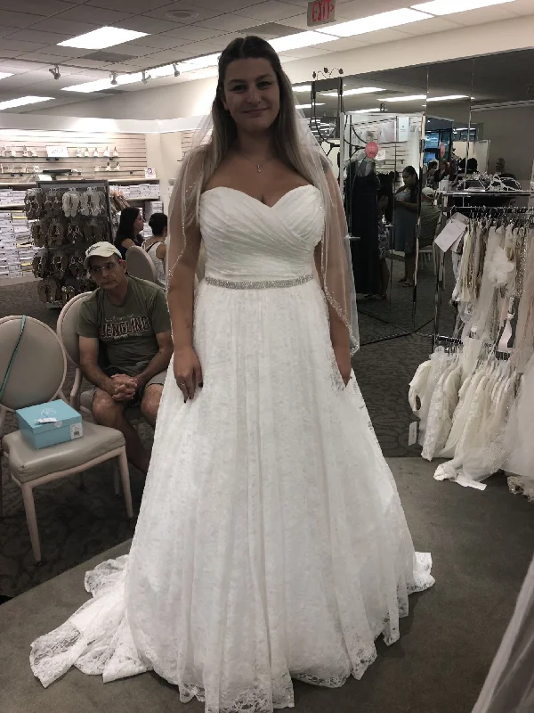 Unmissable Offer David's Bridal Lace Sweetheart Ball Gown/9WG3829
