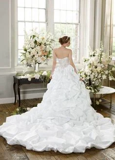 Closeout David's Bridal Luxe Collection PMK3441