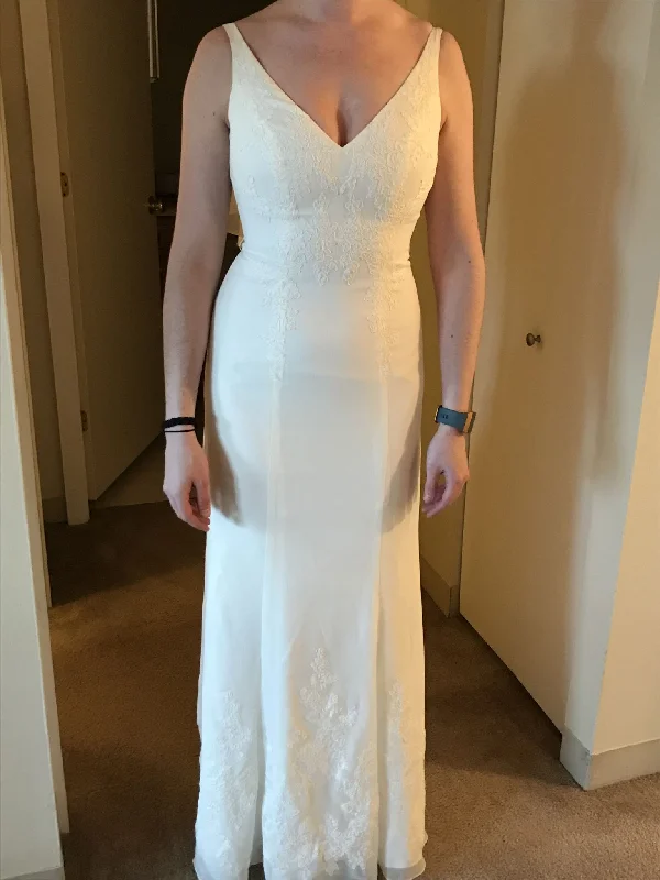 Stock Clearance David's Bridal MB3491