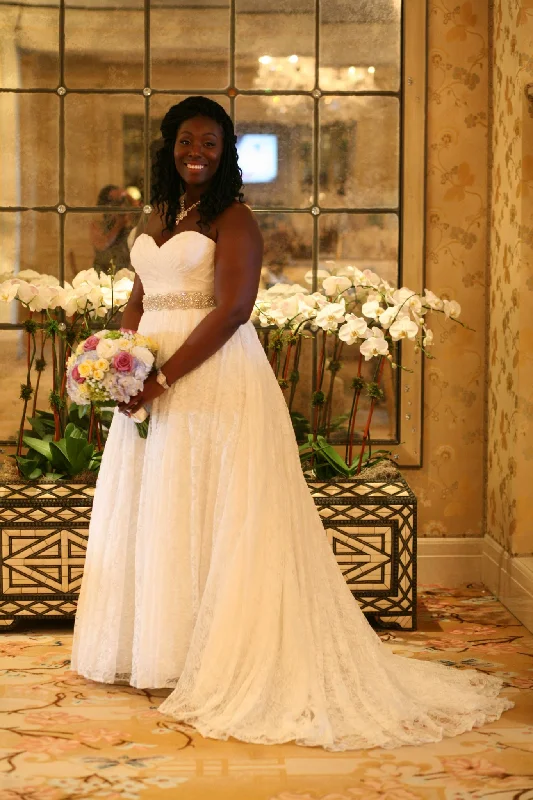 Early Bird Discount David's Bridal lace sweetheart wedding ball gown
