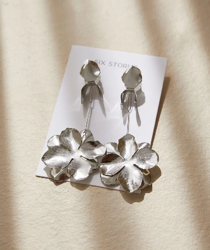 Bonus Savings Flower Pendant Earrings - Silver
