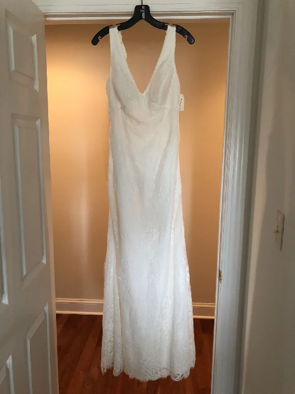 Steals and Deals David's Bridal KP3783