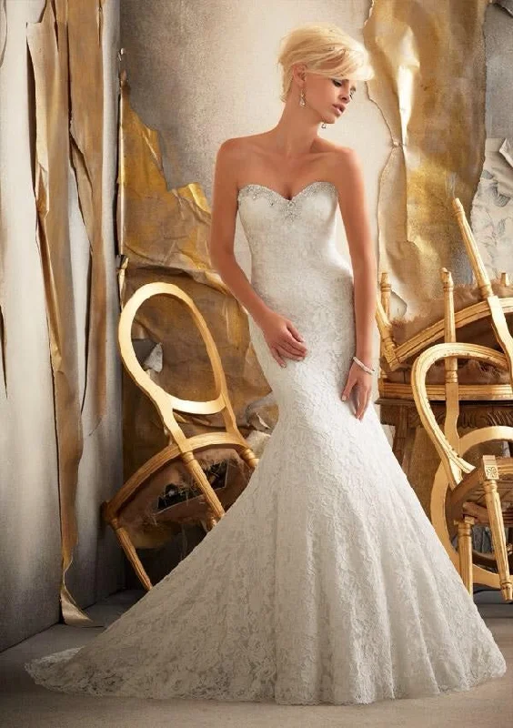 Great Deals Mori Lee Lace, scalloped trim