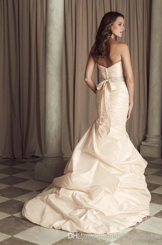 Limited Edition Paloma Blanca Style #4453